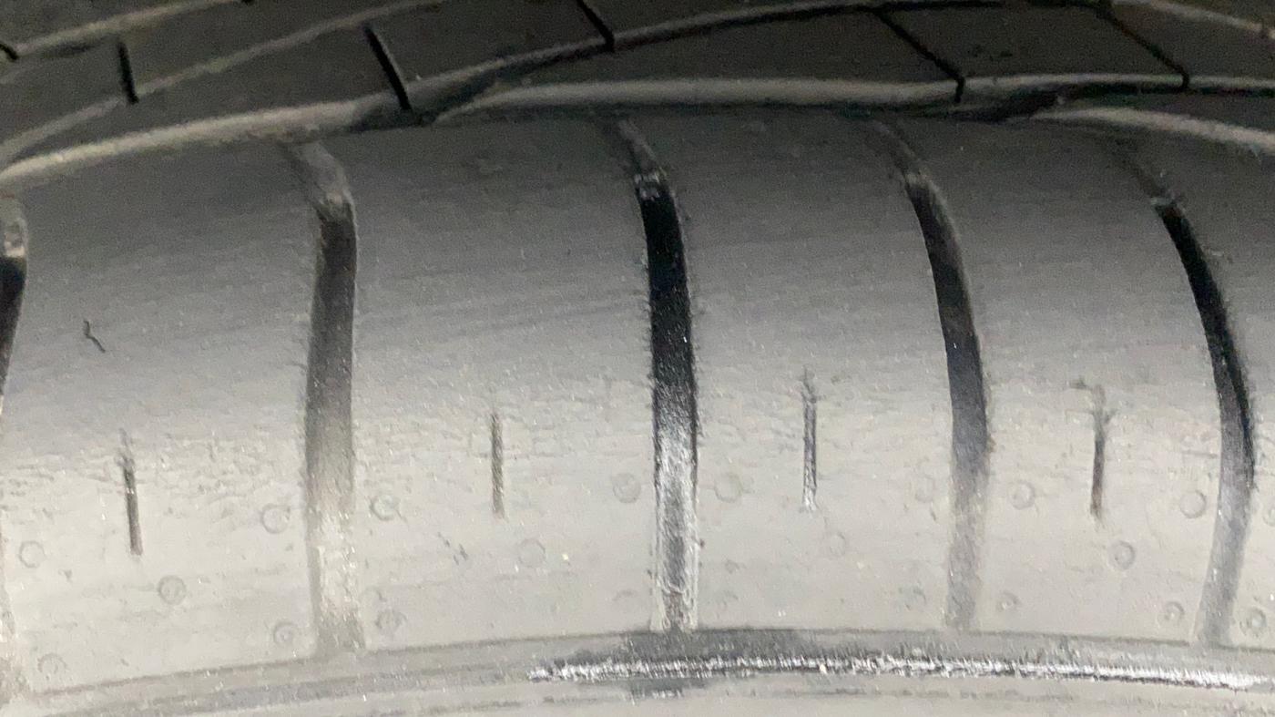 2019 Hyundai VENUE SX PLUS 1.0 TURBO DCT, Petrol, Automatic, 93,284 km, Right Rear Tyre Tread