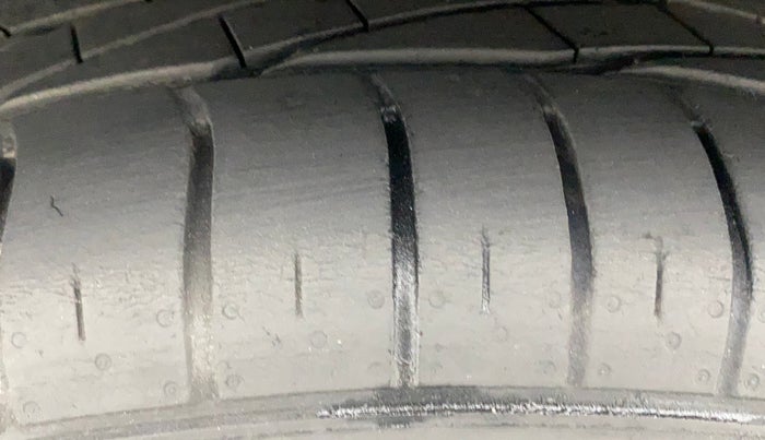 2019 Hyundai VENUE SX PLUS 1.0 TURBO DCT, Petrol, Automatic, 93,059 km, Right Rear Tyre Tread