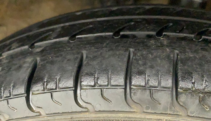 2018 Maruti Wagon R 1.0 LXI CNG, CNG, Manual, 83,761 km, Right Front Tyre Tread