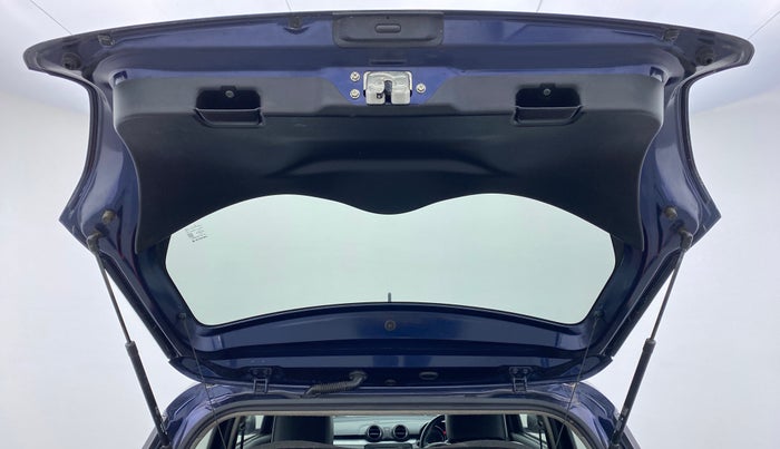 2018 Maruti Swift VXI D, Petrol, Manual, 30,293 km, Boot Door Open