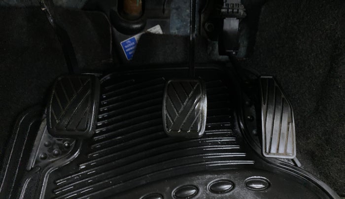 2018 Maruti Swift VXI D, Petrol, Manual, 30,293 km, Pedals