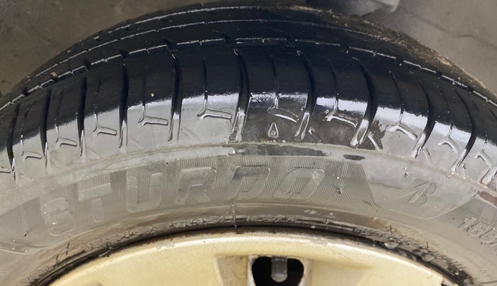 2013 Maruti Alto K10 LXI, Petrol, Manual, 90,391 km, Right Front Tyre Tread