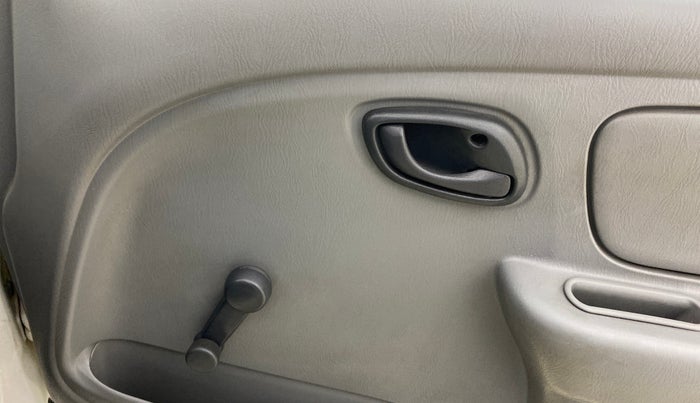 2013 Maruti Alto K10 LXI, Petrol, Manual, 90,391 km, Driver Side Door Panels Control