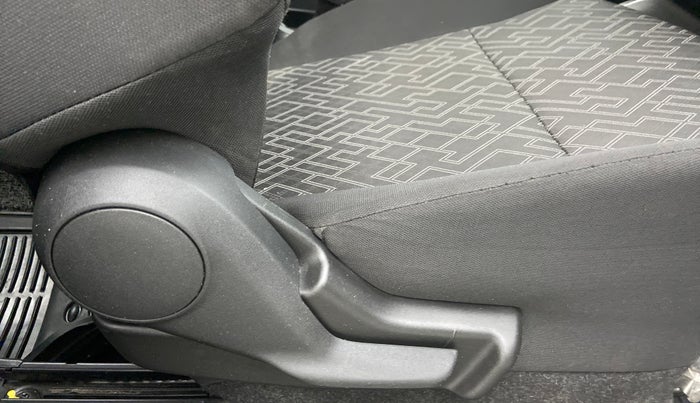 2021 Maruti IGNIS ZETA 1.2 K12, Petrol, Manual, 6,330 km, Driver Side Adjustment Panel