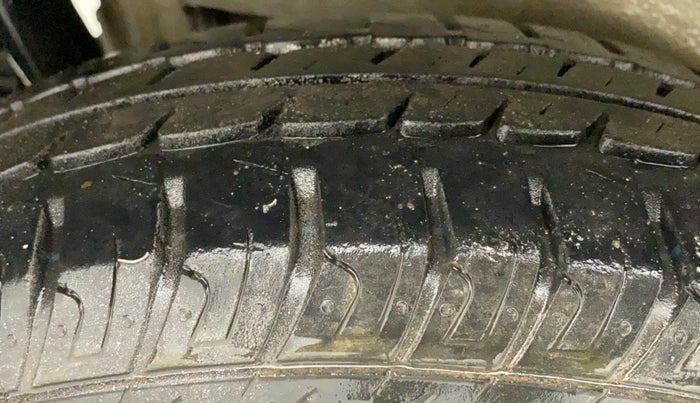 2012 Maruti Wagon R 1.0 LXI, Petrol, Manual, 46,399 km, Right Rear Tyre Tread