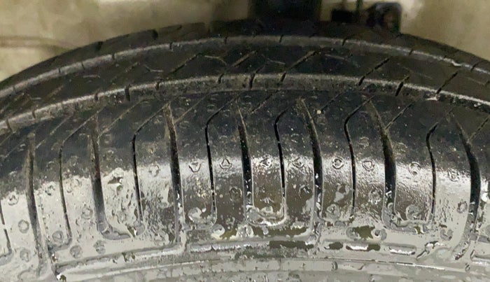 2012 Maruti Wagon R 1.0 LXI, Petrol, Manual, 46,399 km, Left Front Tyre Tread