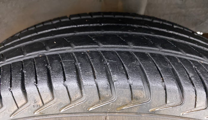 2019 Renault Kwid CLIMBER 1.0, Petrol, Manual, 74,170 km, Left Rear Tyre Tread