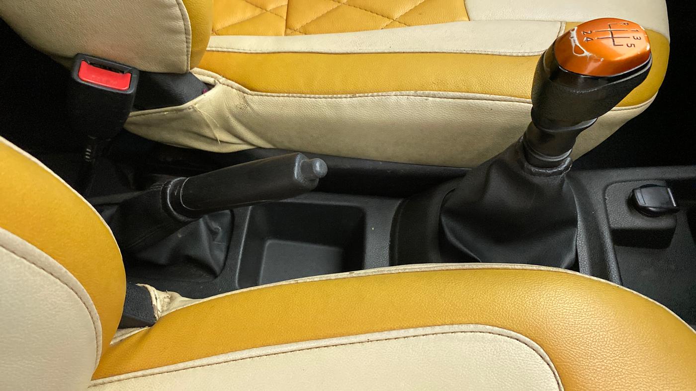 2019 Renault Kwid CLIMBER 1.0, Petrol, Manual, 74,170 km, Gear Lever