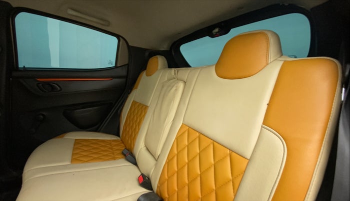 2019 Renault Kwid CLIMBER 1.0, Petrol, Manual, 74,170 km, Right Side Rear Door Cabin