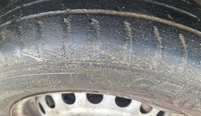 2021 Datsun Redi Go A, Petrol, Manual, 40,360 km, Left Front Tyre Tread