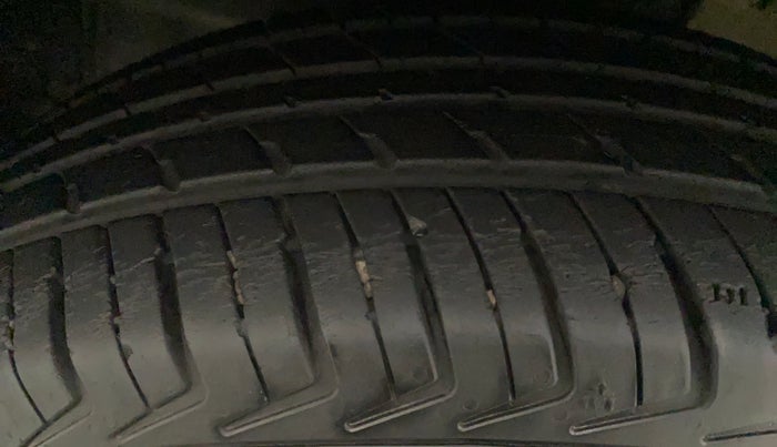 2021 Maruti New Wagon-R LXI CNG 1.0, CNG, Manual, 19,622 km, Left Front Tyre Tread