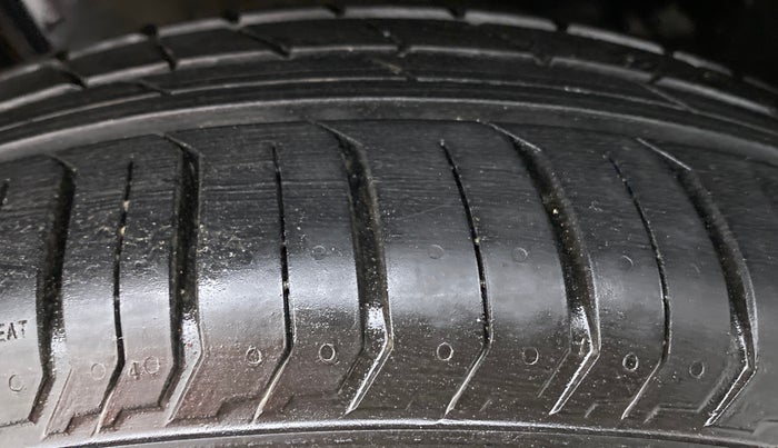 2022 Tata PUNCH ACCOMPLISHED MT, Petrol, Manual, 1,552 km, Left Front Tyre Tread