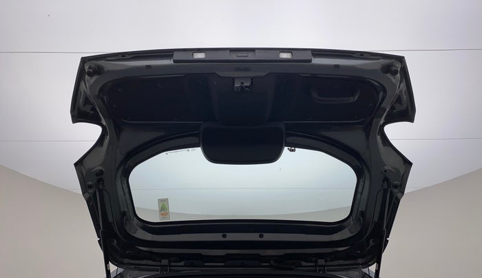 2022 Tata PUNCH ACCOMPLISHED MT, Petrol, Manual, 1,552 km, Boot Door Open
