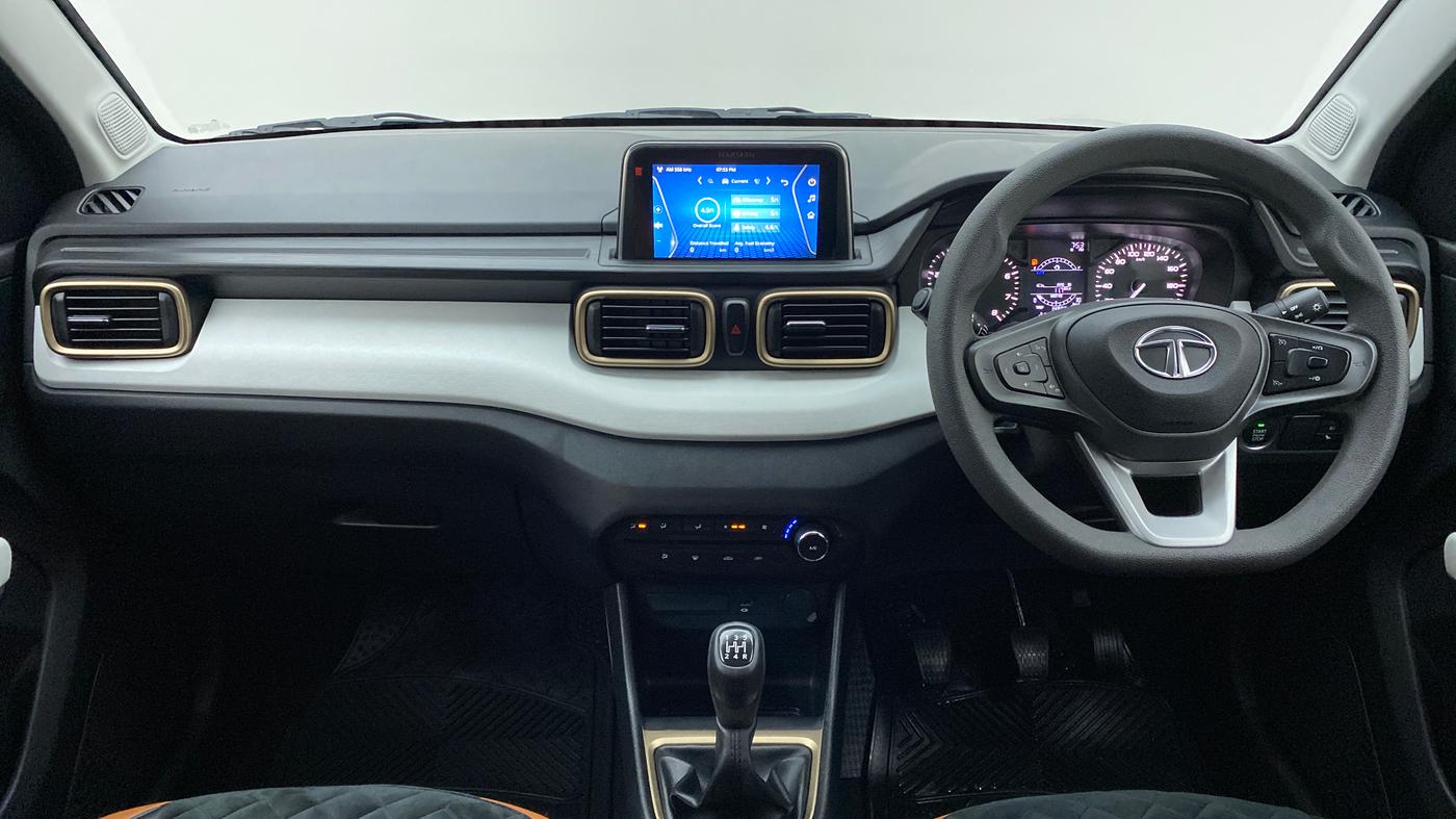 2022 Tata PUNCH ACCOMPLISHED MT, Petrol, Manual, 1,552 km, Dashboard