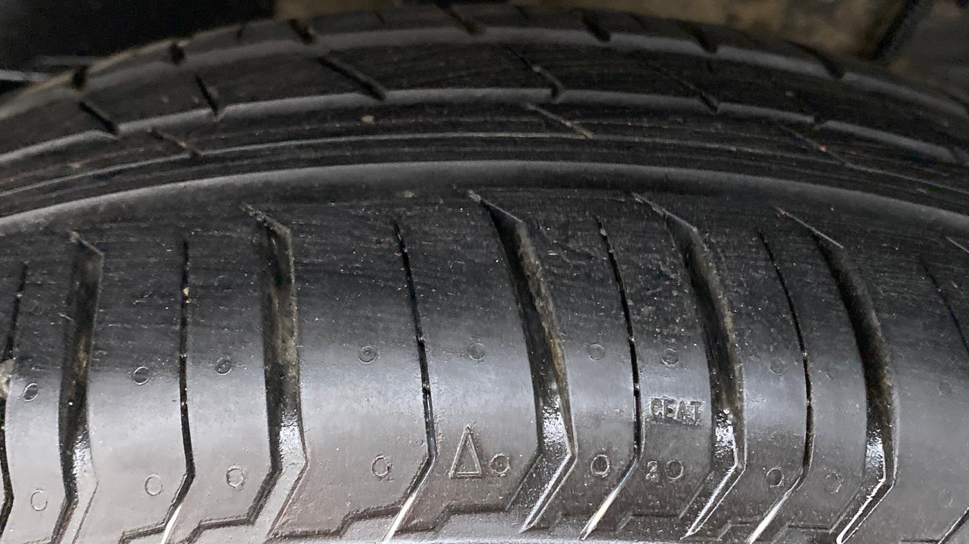 2022 Tata PUNCH ACCOMPLISHED MT, Petrol, Manual, 1,552 km, Right Rear Tyre Tread