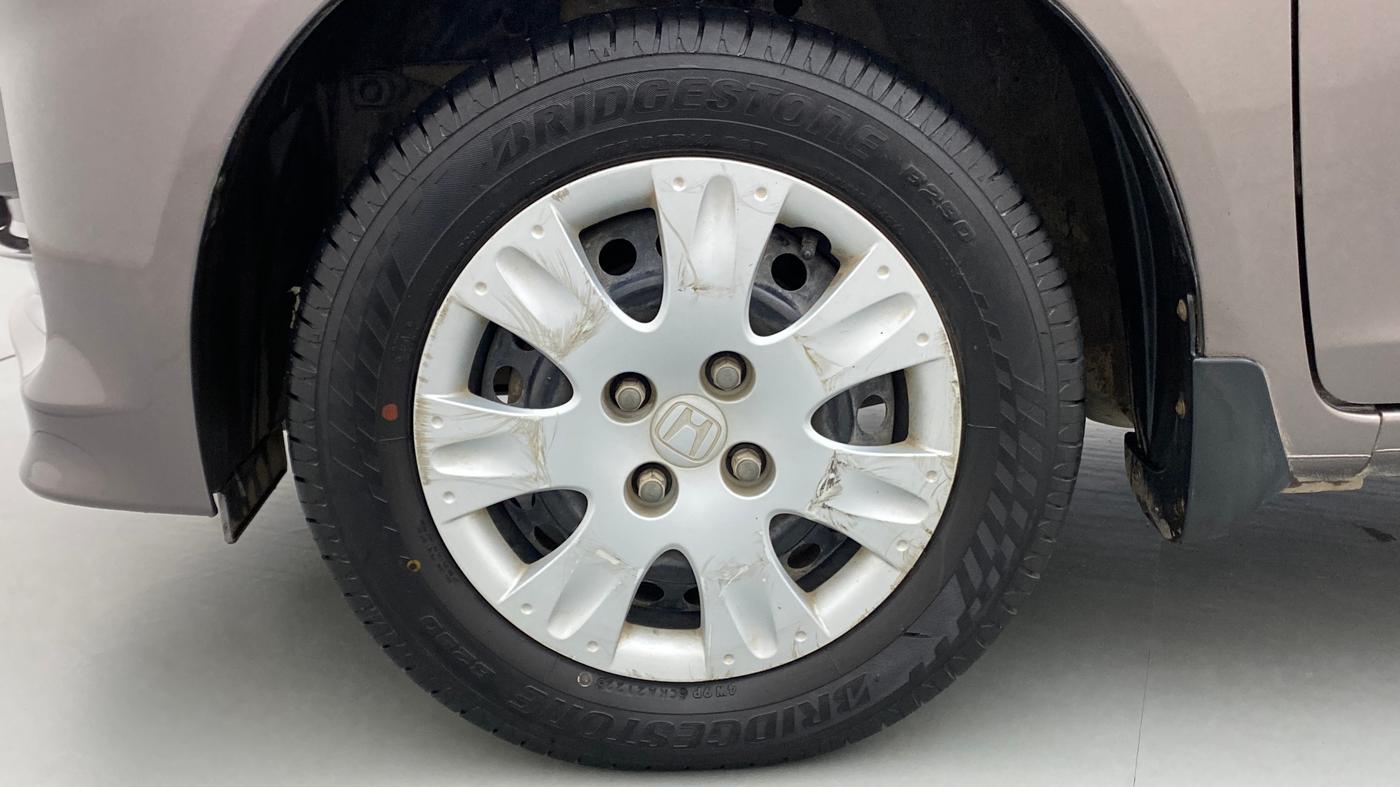 2014 Honda Amaze 1.2 SMT I VTEC, Petrol, Manual, 28,969 km, Left Front Wheel