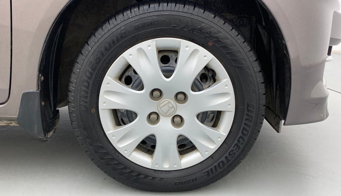 2014 Honda Amaze 1.2 SMT I VTEC, Petrol, Manual, 28,969 km, Right Front Wheel