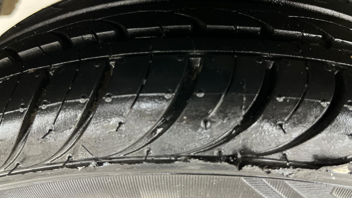 2015 Hyundai Eon MAGNA +, Petrol, Manual, 73,475 km, Right Rear Tyre Tread