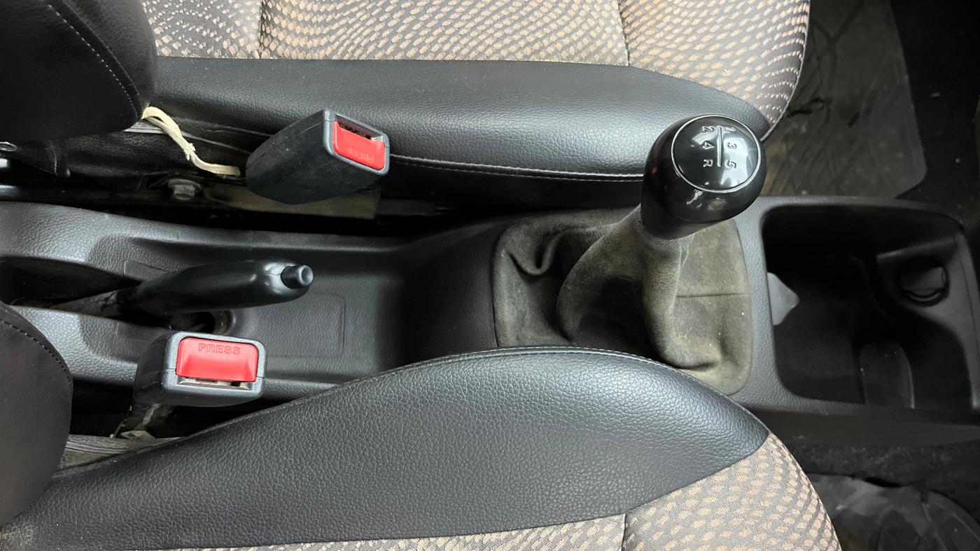 2015 Hyundai Eon MAGNA +, Petrol, Manual, 73,475 km, Gear Lever