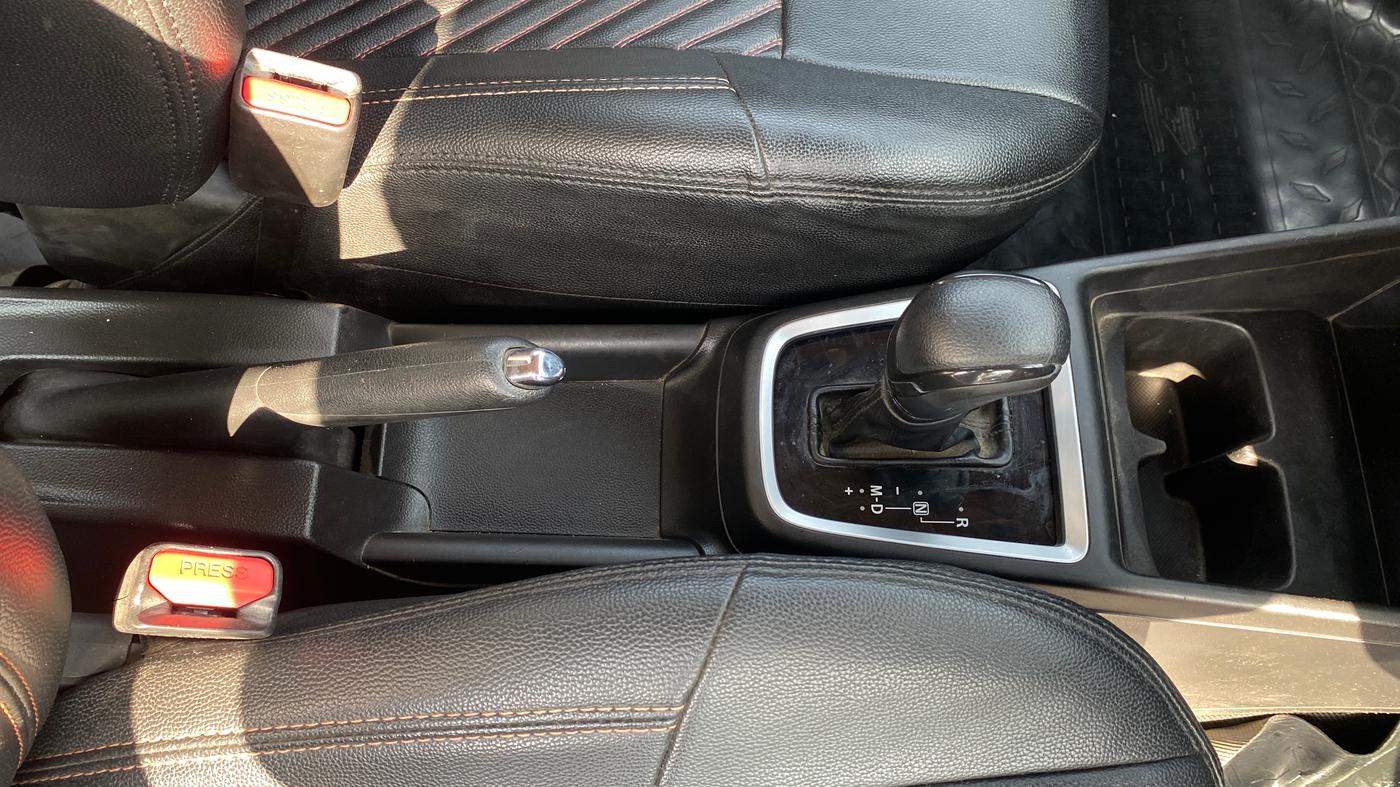 2018 Maruti Swift ZXI AMT, Petrol, Automatic, 1,49,965 km, Gear Lever