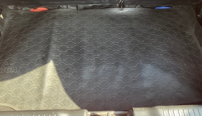 2018 Maruti Swift ZXI AMT, Petrol, Automatic, 1,49,965 km, Boot Inside