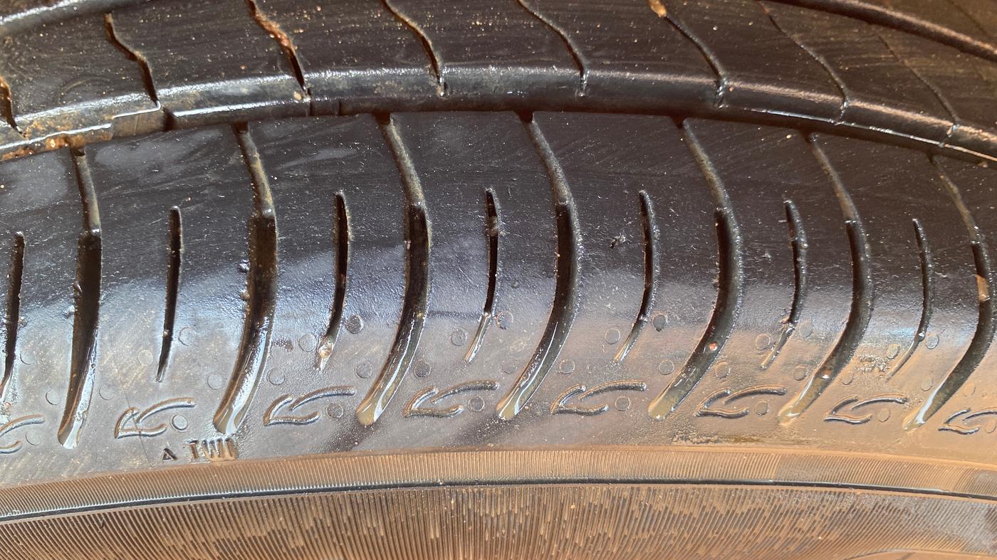 2018 Maruti Swift ZXI AMT, Petrol, Automatic, 1,49,965 km, Right Rear Tyre Tread