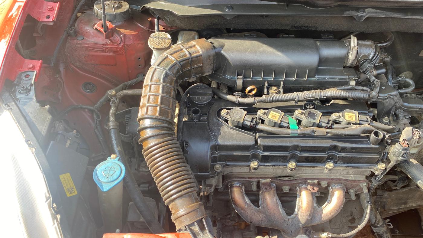 2018 Maruti Swift ZXI AMT, Petrol, Automatic, 1,49,965 km, Engine View - Right