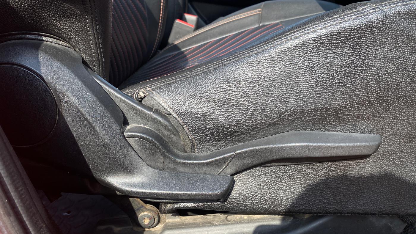 2018 Maruti Swift ZXI AMT, Petrol, Automatic, 1,49,965 km, Driver Side Adjustment Panel