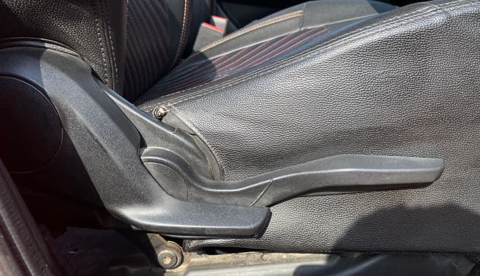 2018 Maruti Swift ZXI AMT, Petrol, Automatic, 1,49,965 km, Driver Side Adjustment Panel