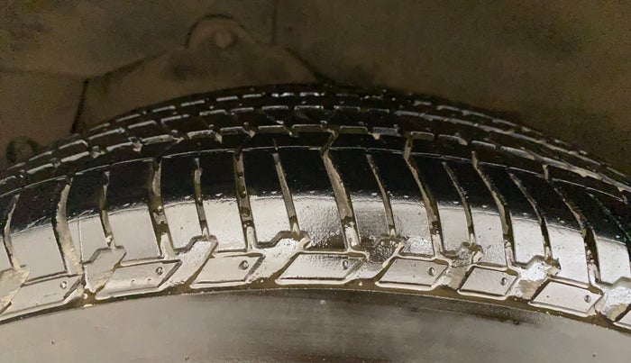 2018 Mahindra XUV500 W10 AT, Diesel, Automatic, 99,702 km, Right Rear Tyre Tread