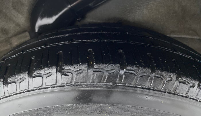 2014 Hyundai i10 MAGNA 1.1, Petrol, Manual, 36,861 km, Left Rear Tyre Tread