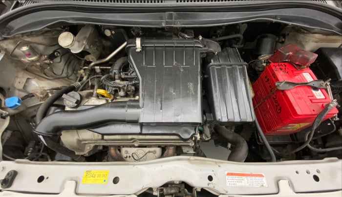 2010 Maruti Swift VXI, Petrol, Manual, 93,897 km, Open Bonet