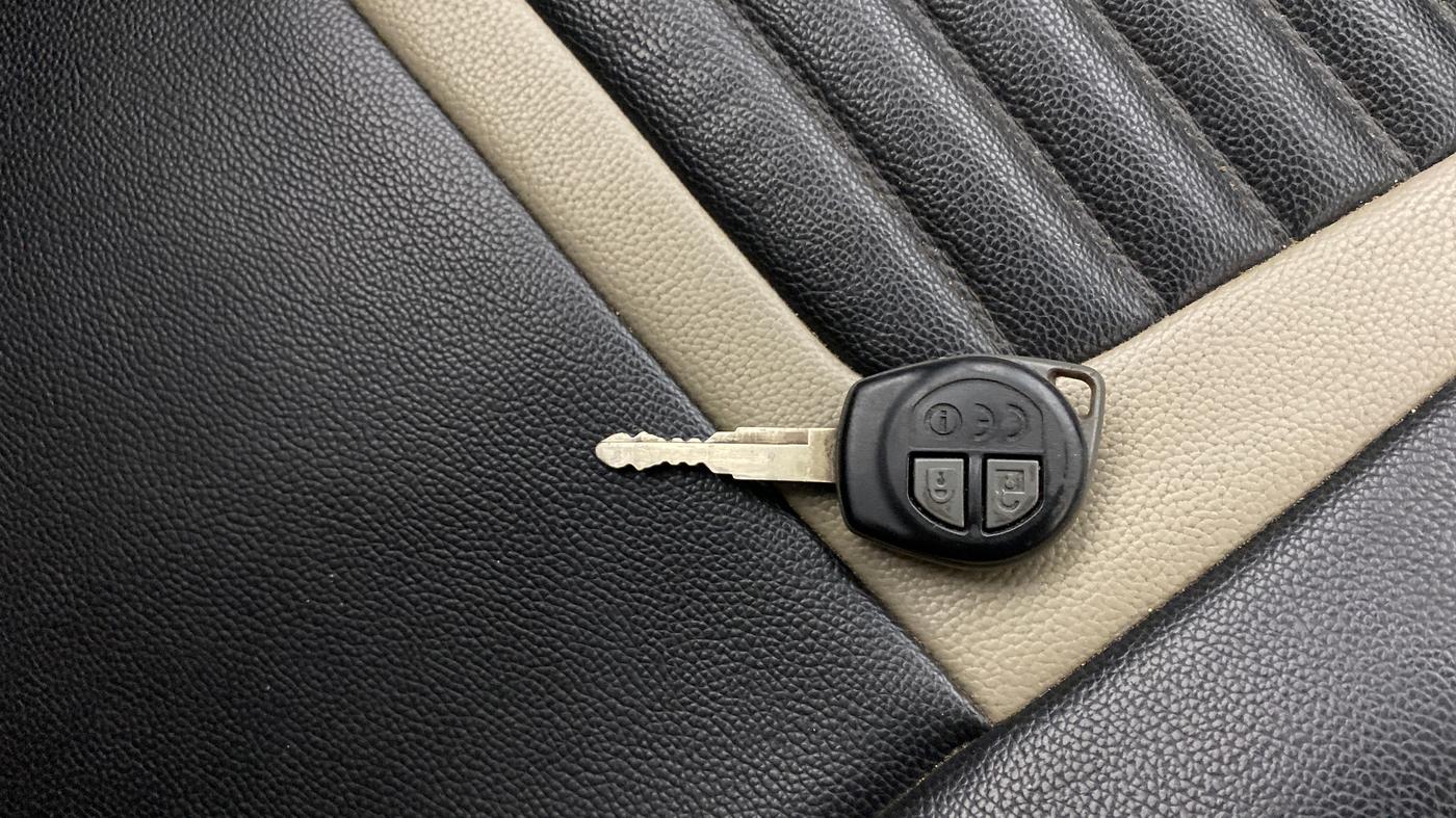 2020 Maruti New Wagon-R VXI 1.2 AMT, Petrol, Automatic, 80,117 km, Key Close Up
