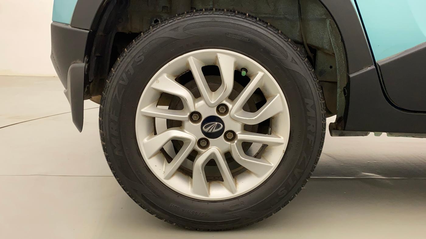 2016 Mahindra Kuv100 K8 D 6 STR, Diesel, Manual, 97,857 km, Right Rear Wheel