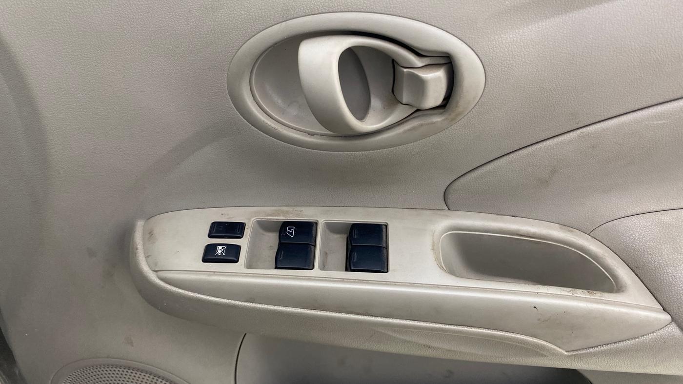 2013 Nissan Sunny XL, Petrol, Manual, 91,710 km, Driver Side Door Panels Control