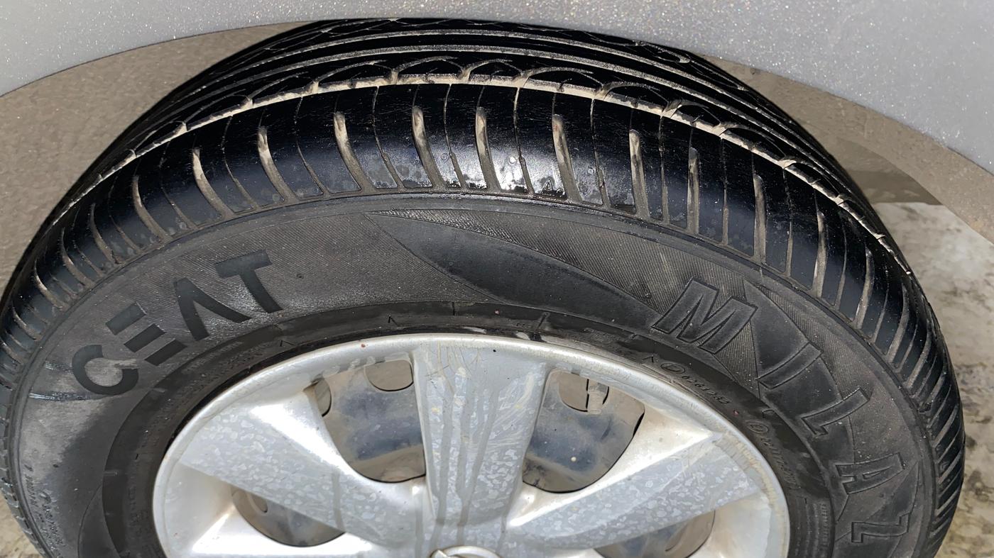 2013 Nissan Sunny XL, Petrol, Manual, 91,710 km, Left Rear Tyre Tread