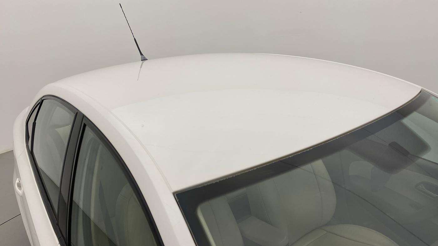 2012 Skoda Rapid ELEGANCE 1.6 MPFI MT, Petrol, Manual, 50,204 km, Roof