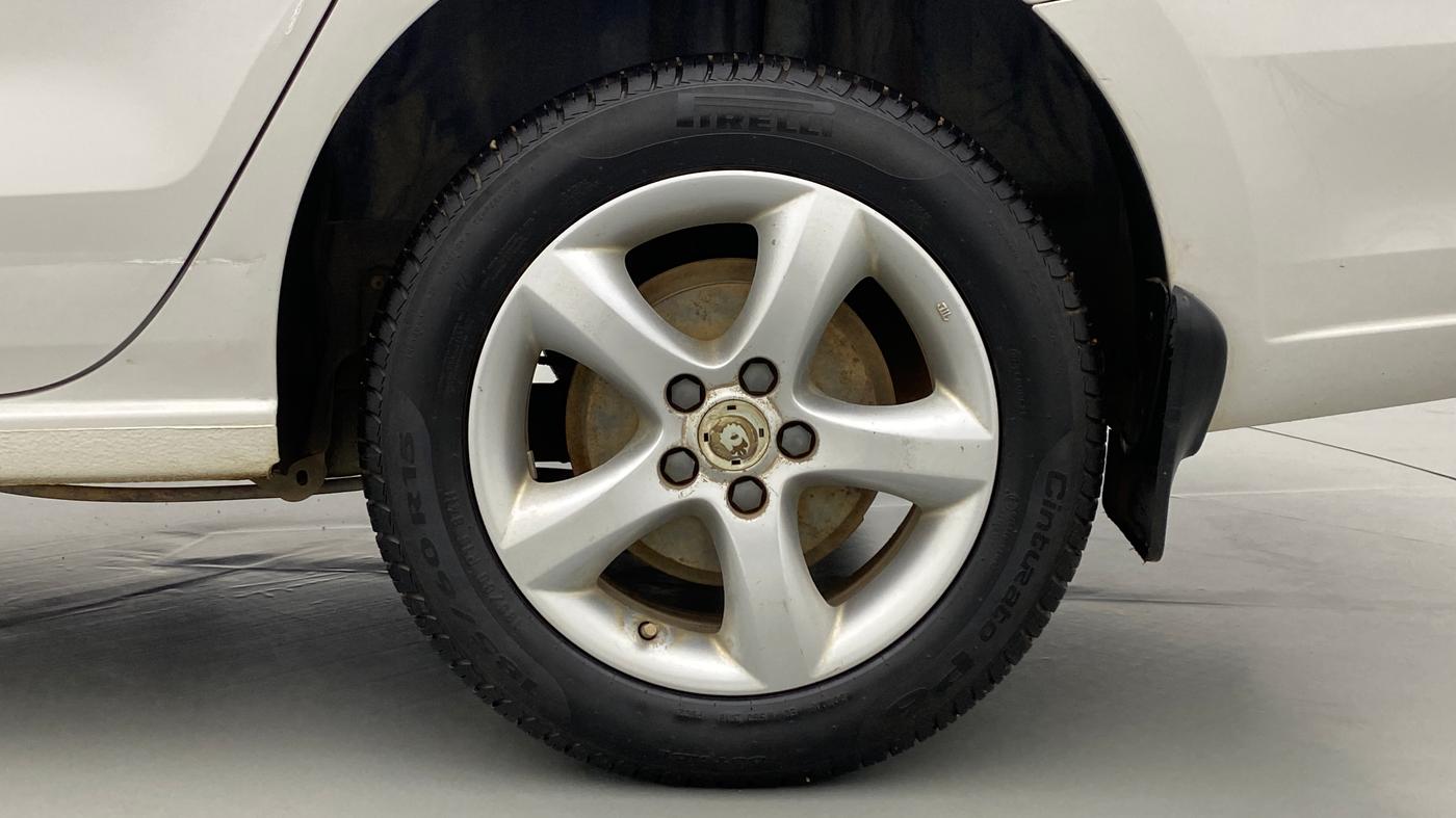 2012 Skoda Rapid ELEGANCE 1.6 MPFI MT, Petrol, Manual, 50,204 km, Left Rear Wheel