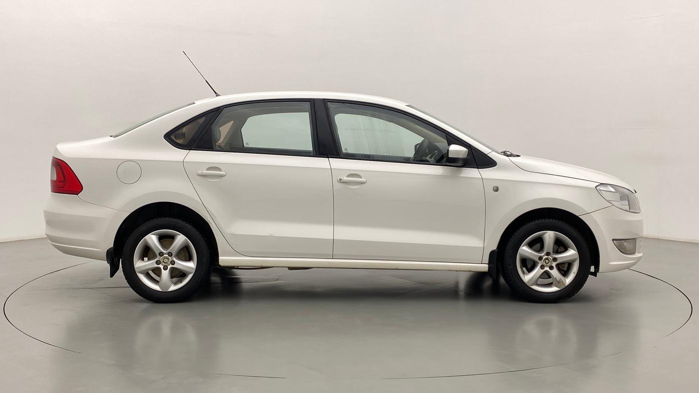 2012 Skoda Rapid ELEGANCE 1.6 MPFI MT, Petrol, Manual, 50,204 km, Right Side View