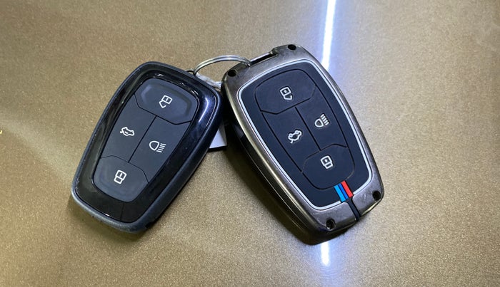 2023 Tata PUNCH ACCOMPLISHED MT CNG, CNG, Manual, 48,371 km, Key Close Up