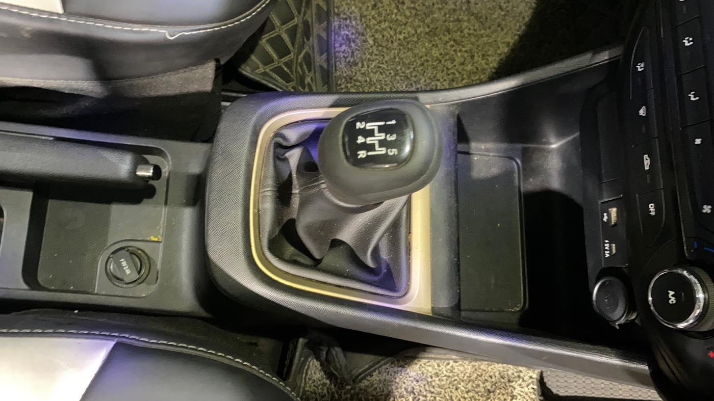 2023 Tata PUNCH ACCOMPLISHED MT CNG, CNG, Manual, 48,464 km, Gear Lever