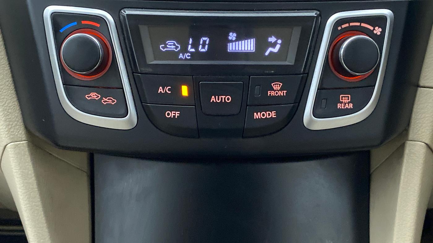 2016 Maruti Ciaz VDI+ SHVS, Diesel, Manual, 1,01,167 km, Automatic Climate Control