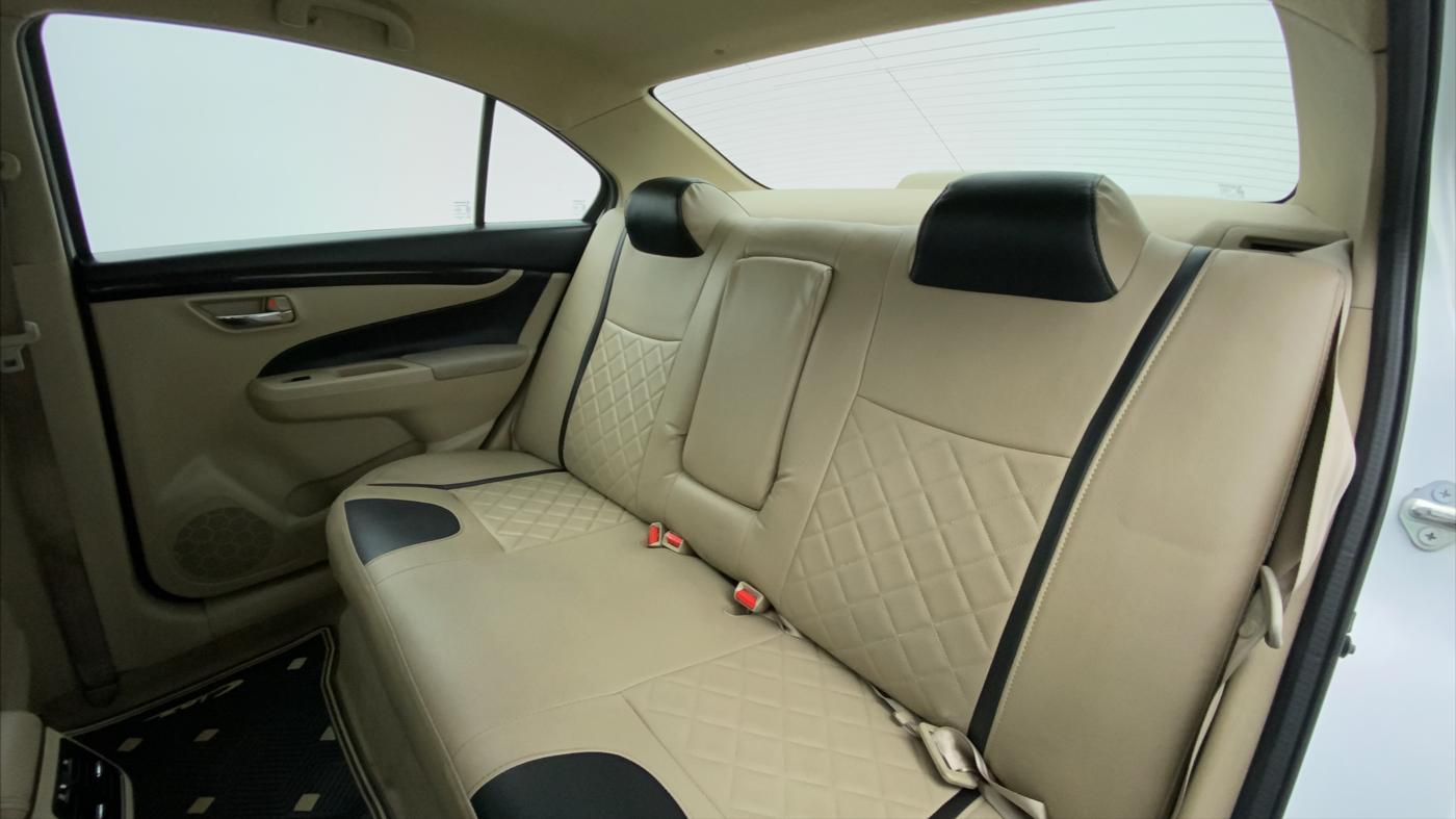 2016 Maruti Ciaz VDI+ SHVS, Diesel, Manual, 1,01,167 km, Right Side Rear Door Cabin
