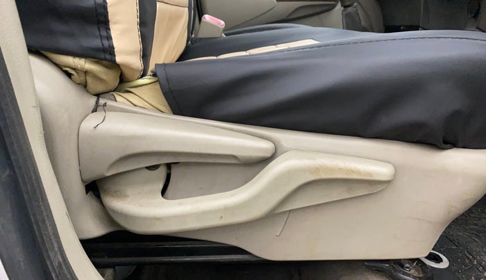 2014 Toyota Etios V, Petrol, Manual, 81,689 km, Driver Side Adjustment Panel