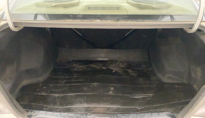 2014 Toyota Etios V, Petrol, Manual, 81,689 km, Boot Inside