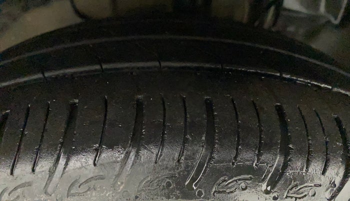 2019 Tata Tiago XT DIESEL, Diesel, Manual, 74,750 km, Right Front Tyre Tread