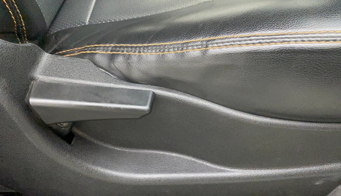 2019 Tata Tiago XT DIESEL, Diesel, Manual, 74,750 km, Driver Side Adjustment Panel
