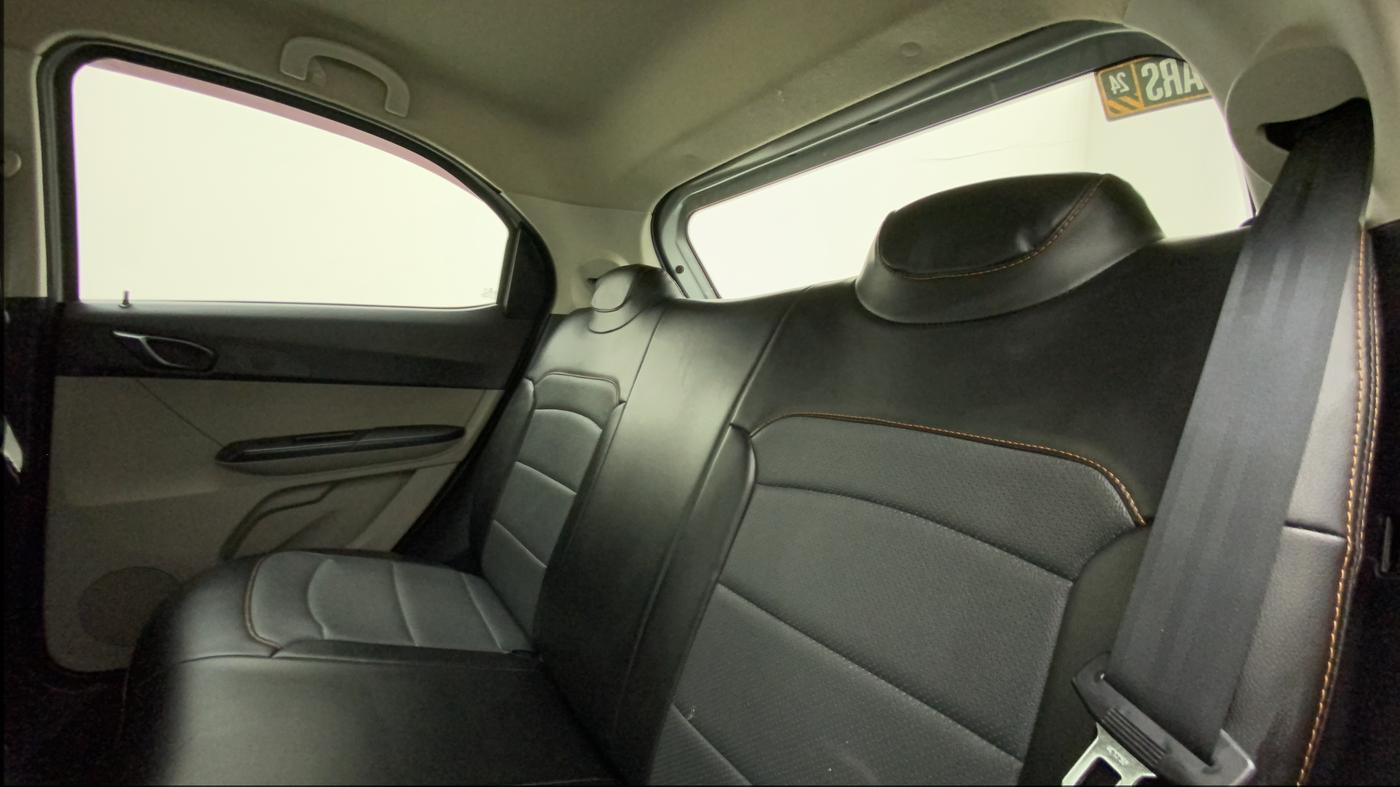 2019 Tata Tiago XT DIESEL, Diesel, Manual, 74,750 km, Right Side Rear Door Cabin