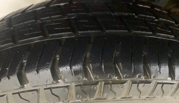 2017 Maruti Alto 800 VXI O, Petrol, Manual, 8,804 km, Right Rear Tyre Tread