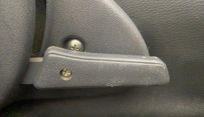 2017 Maruti Alto 800 VXI O, Petrol, Manual, 8,804 km, Driver Side Adjustment Panel